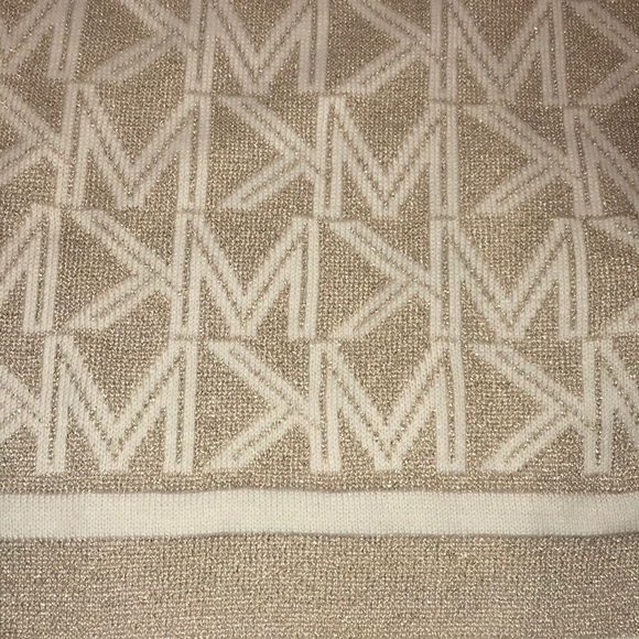 NWOT Micheal Kors scarf - Picture 6 of 6